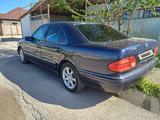 Mercedes-Benz E 230 1996 годаүшін3 000 000 тг. в Кентау – фото 2