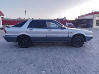 Mitsubishi Galant