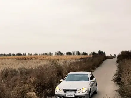 Mercedes-Benz E 320 2004 года за 9 000 000 тг. в Кокшетау – фото 4