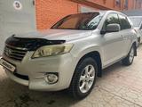 Toyota RAV4 2011 года за 7 400 000 тг. в Усть-Каменогорск – фото 2