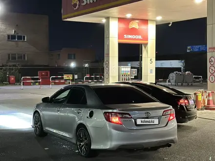 Toyota Camry 2013 года за 7 600 000 тг. в Астана – фото 3