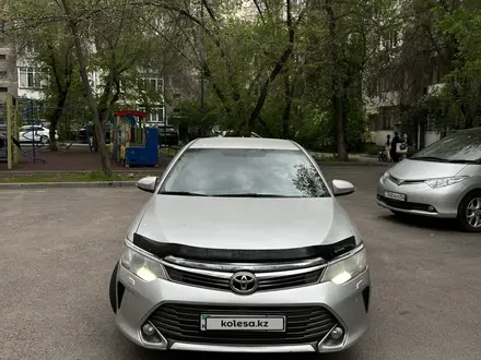 Toyota Camry 2015 года за 10 500 000 тг. в Алматы – фото 2