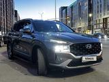 Hyundai Santa Fe 2021 годаүшін15 700 000 тг. в Астана