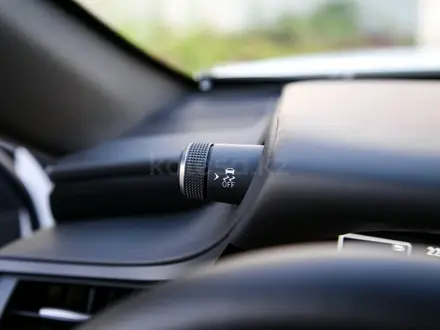 Lexus ES 250 2023 года за 24 000 000 тг. в Алматы – фото 18