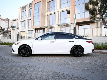 Lexus ES 250 2023 года за 24 000 000 тг. в Алматы – фото 22