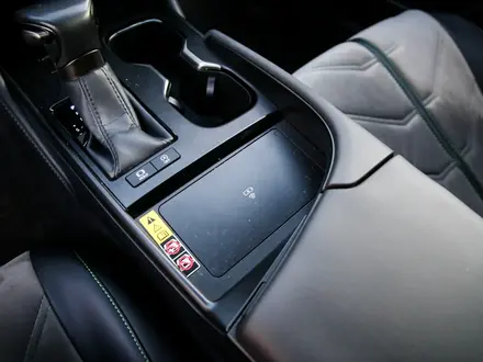 Lexus ES 250 2023 года за 24 000 000 тг. в Алматы – фото 23
