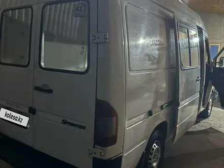 Mercedes-Benz Sprinter 2000 года за 7 000 000 тг. в Алматы – фото 5