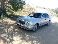 Mercedes-Benz E 230 1997 годаүшін2 200 000 тг. в Жезказган