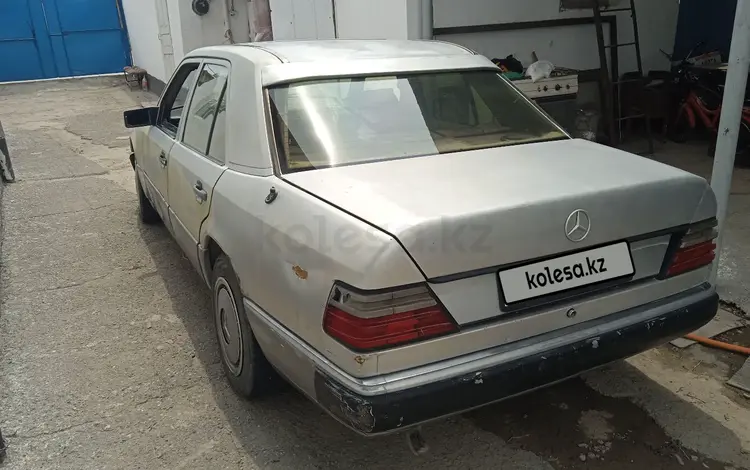 Mercedes-Benz E 230 1990 года за 330 000 тг. в Тараз