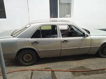 Mercedes-Benz E 230 1990 года за 330 000 тг. в Тараз – фото 3