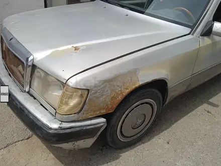 Mercedes-Benz E 230 1990 года за 330 000 тг. в Тараз – фото 5