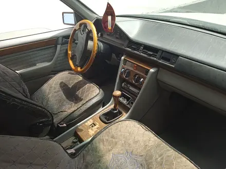 Mercedes-Benz E 230 1990 года за 330 000 тг. в Тараз – фото 8