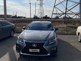 Lexus ES 300h 2016 годаfor15 300 000 тг. в Атырау