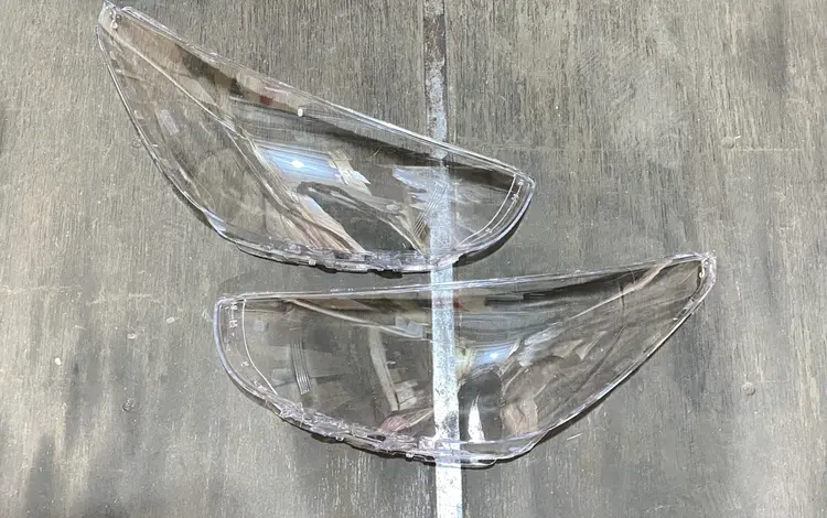 Стекло фар Hyundai Accent 2010-2015 за 9 000 тг. в Алматы