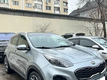 Kia Sportage 2021 года за 10 800 000 тг. в Алматы – фото 2