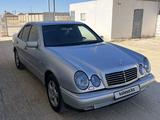 Mercedes-Benz E 280 1998 годаfor3 850 000 тг. в Жанаозен – фото 2