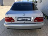 Mercedes-Benz E 280 1998 годаүшін3 850 000 тг. в Жанаозен – фото 5