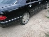 Mercedes-Benz E 320 1999 года за 3 000 000 тг. в Кокшетау – фото 3
