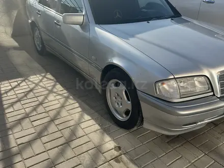 Mercedes-Benz C 180 1998 года за 3 400 000 тг. в Актау – фото 3