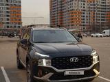 Hyundai Santa Fe 2022 года за 14 800 000 тг. в Алматы