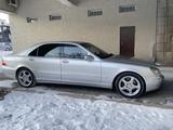 Mercedes-Benz S 500 1999 годаfor6 850 000 тг. в Караганда – фото 2