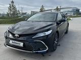 Toyota Camry 2023 годаfor22 000 000 тг. в Астана – фото 2