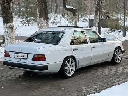 Mercedes-Benz E 260 1991 года за 3 650 000 тг. в Шымкент – фото 8
