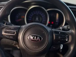 Kia K5, 2015