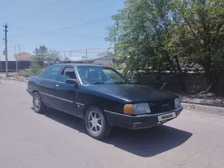 Audi 100