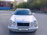 Mercedes-Benz E 230 1998 годаүшін2 000 000 тг. в Атырау