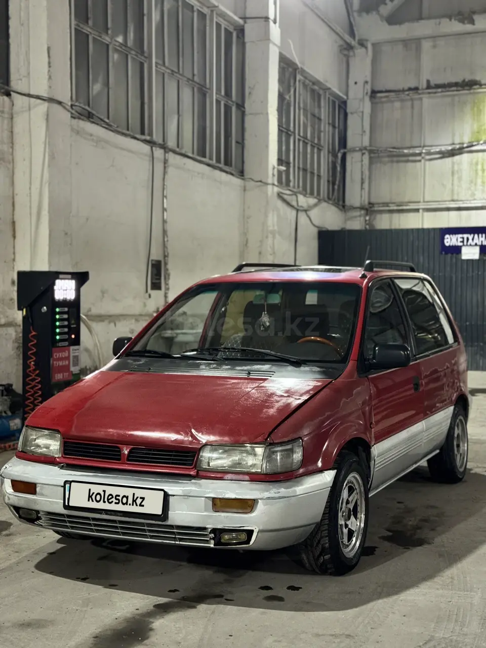 Mitsubishi Space Runner, 1994
