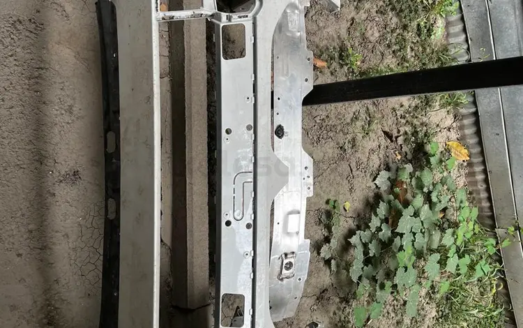 Передний бампер BMW G06 X6 за 500 тг. в Алматы