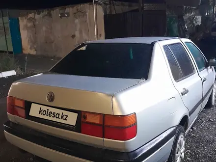 Volkswagen Vento 1995 года за 1 300 000 тг. в Казалинск – фото 2