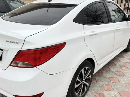 Hyundai Accent 2015 года за 5 700 000 тг. в Актау – фото 2