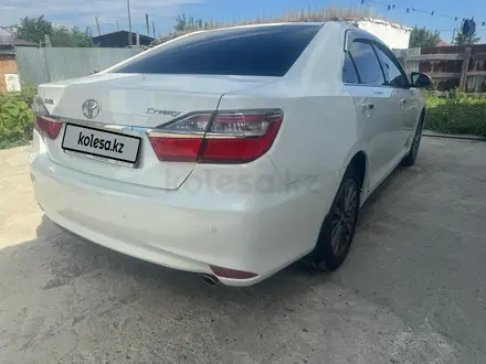 Toyota Camry 2015 года за 10 500 000 тг. в Семей – фото 5