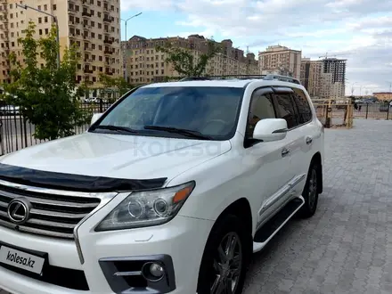 Lexus LX 570 2013 года за 27 400 000 тг. в Актау