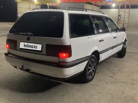 Volkswagen Passat 1993 года за 1 500 000 тг. в Тараз – фото 2