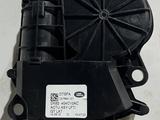 Доводчик крышки багажника Range Rover Sport L494 за 60 000 тг. в Алматы