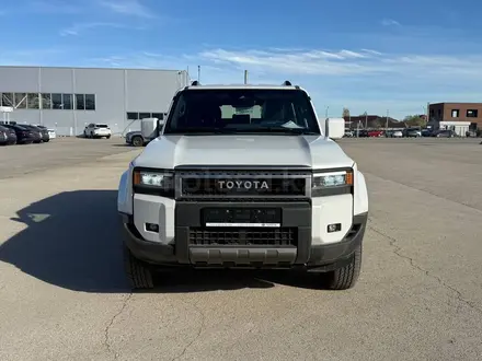 Toyota Land Cruiser Prado Comfort+ 2025 года за 32 490 000 тг. в Актобе – фото 2