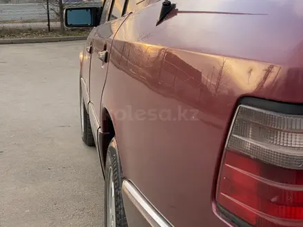 Mercedes-Benz E 280 1993 года за 2 300 000 тг. в Алматы – фото 8