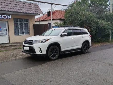 Toyota Highlander 2019 года за 13 500 000 тг. в Алматы – фото 4