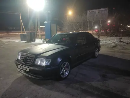 Mercedes-Benz E 320 1991 года за 2 000 000 тг. в Тараз – фото 4