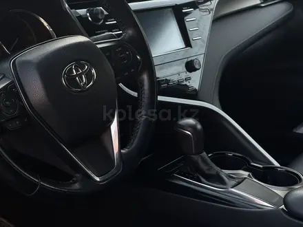 Toyota Camry 2019 года за 12 200 000 тг. в Актау – фото 6