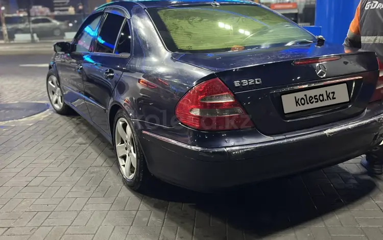 Mercedes-Benz E 320 2002 годаfor6 200 000 тг. в Алматы