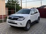 Toyota Fortuner 2006 годаүшін10 800 000 тг. в Тараз – фото 2