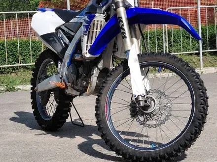 Yamaha  YZ250F 2015 года за 3 000 000 тг. в Алматы – фото 2