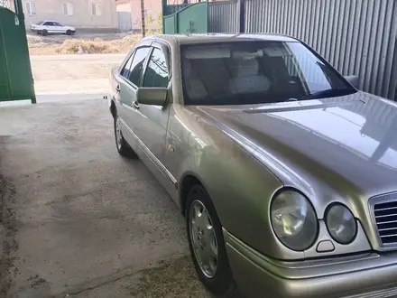 Mercedes-Benz E 230 1996 годаүшін2 200 000 тг. в Кызылорда – фото 2