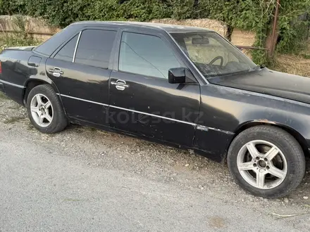 Mercedes-Benz E 280 1993 года за 950 000 тг. в Шымкент – фото 2
