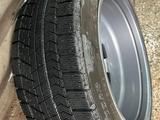 Шины Bridgestone с родными дисками за 250 000 тг. в Алматы