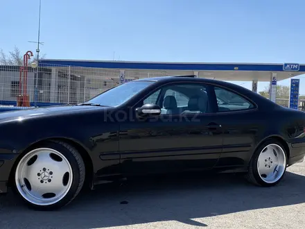 Mercedes-Benz CLK 320 2001 года за 4 600 000 тг. в Караганда – фото 2